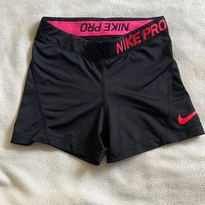 Women’s xs Nike pro 3” black and pink shorts